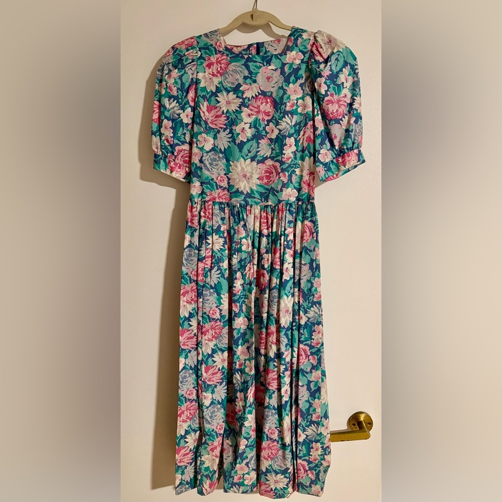 Vintage Laura Ashley Floral Dress in Pink, Blue and Green Size US6/UK8/EU34